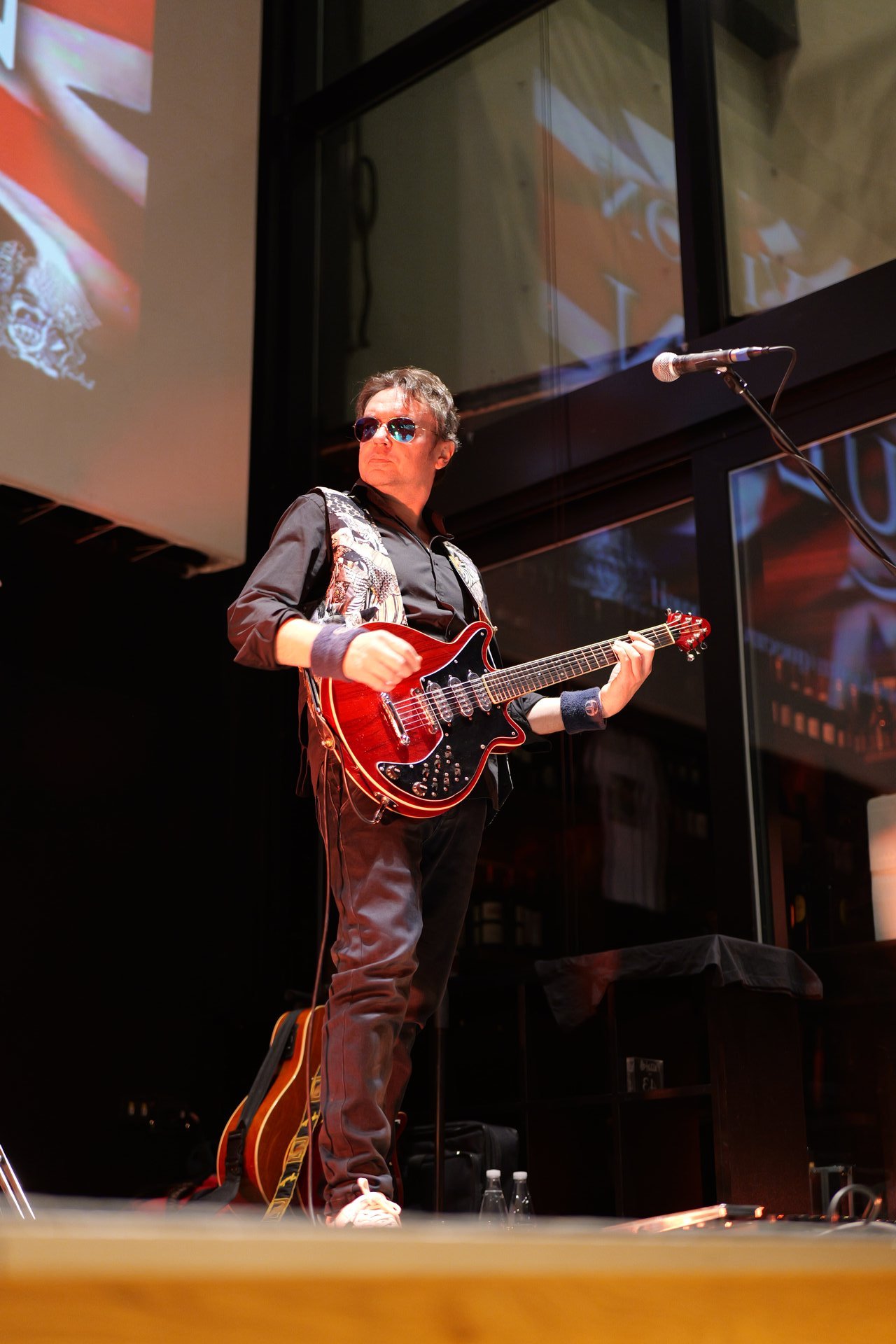 Queen Vision Band - Tributo ai Queen - Momento dell'evento Queen Vision Band - Tributo ai Queen all'Osteria Passatelli - Foto 5