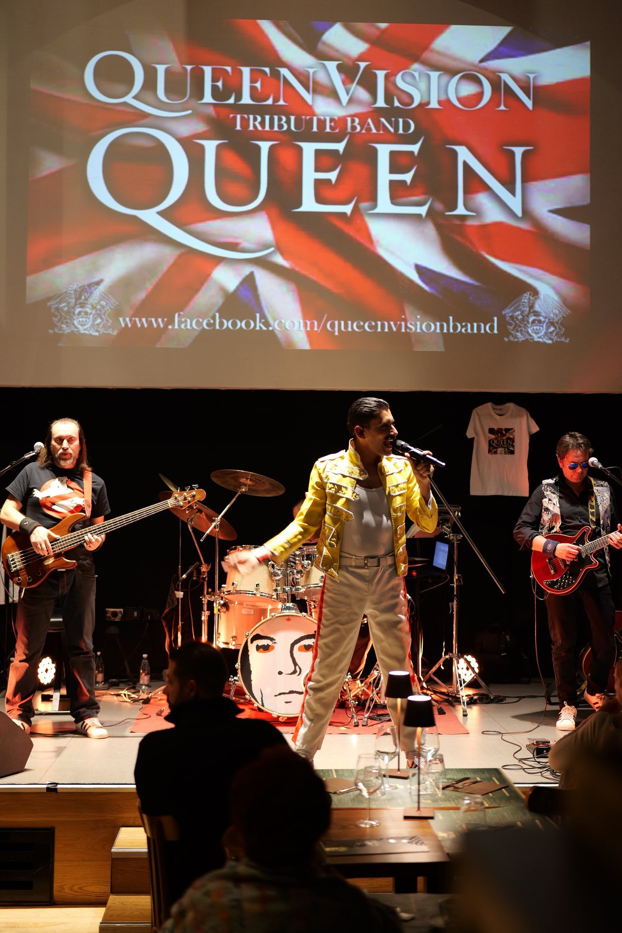Queen Vision Band - Tributo ai Queen - Momento dell'evento Queen Vision Band - Tributo ai Queen all'Osteria Passatelli - Foto 11