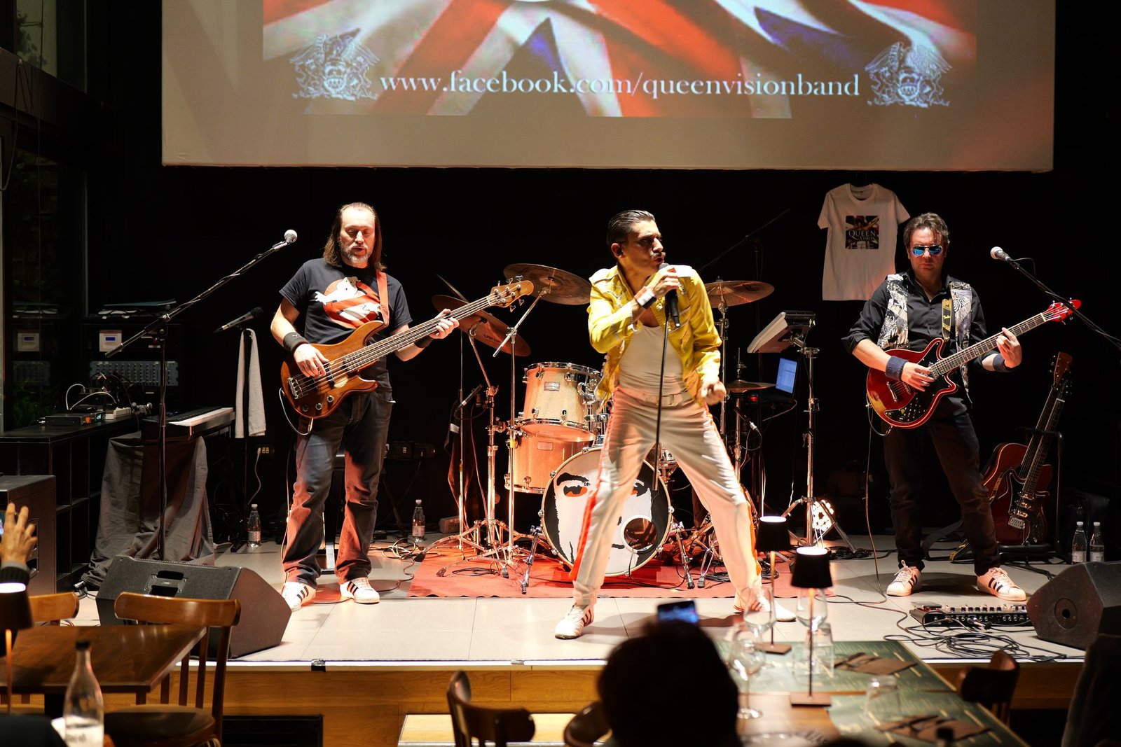 Queen Vision Band - Tributo ai Queen - Momento dell'evento Queen Vision Band - Tributo ai Queen all'Osteria Passatelli - Foto 20