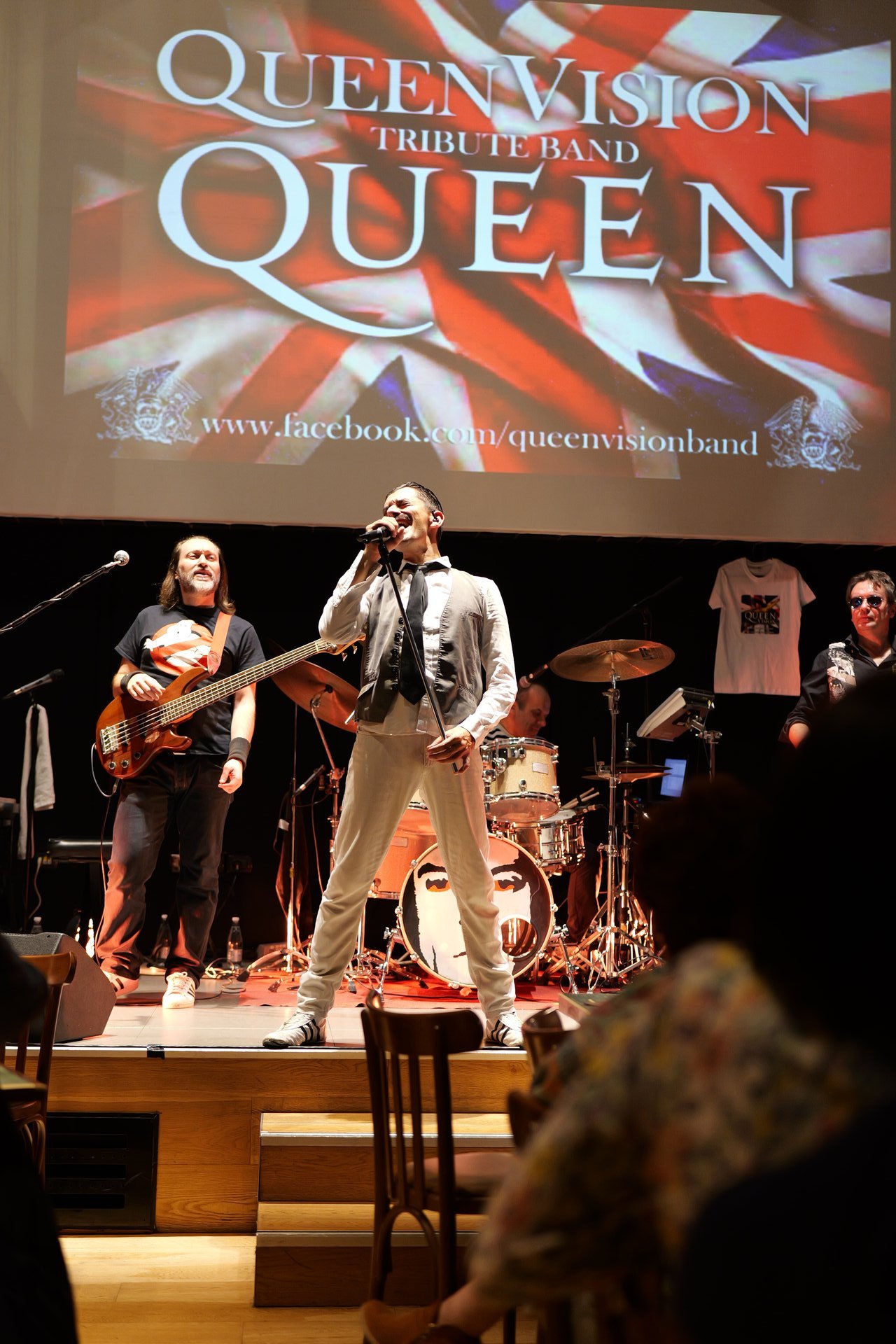 Queen Vision Band - Tributo ai Queen - Momento dell'evento Queen Vision Band - Tributo ai Queen all'Osteria Passatelli - Foto 22