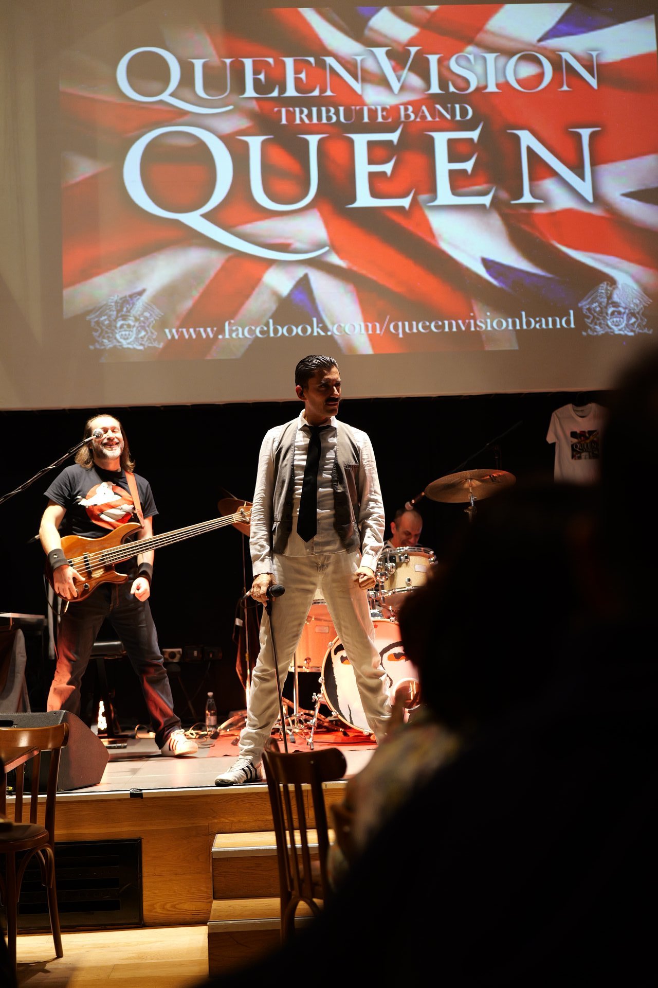 Queen Vision Band - Tributo ai Queen - Momento dell'evento Queen Vision Band - Tributo ai Queen all'Osteria Passatelli - Foto 23